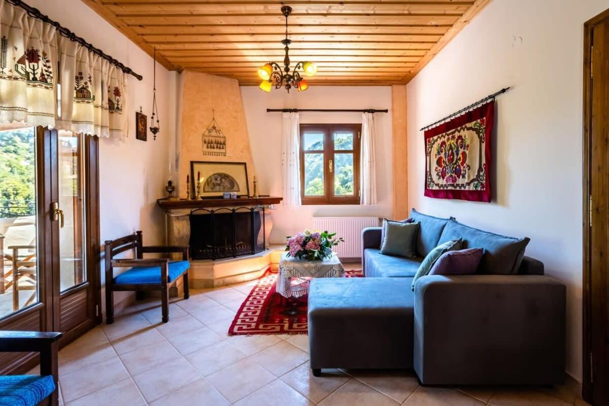 Stemnitsa Stone Residence - Comfy Mountain Getaway ภายนอก รูปภาพ